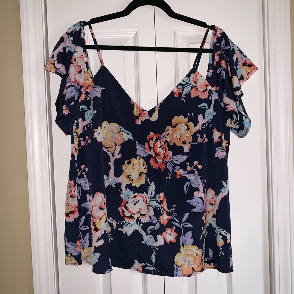 Adelyn Rae Stitch Fix Cold Shoulder Floral Top XL